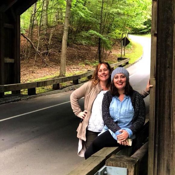 Meet your Posher, Mindy - Picture 1 of 1